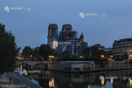 Incendiu la Notre-Dame: Ancheta continua, rezistenta structurii ar putea fi afectata (oficial)