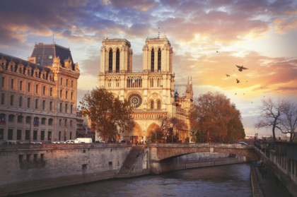 Catedrala Notre Dame, construita in 182 de ani. De ce au fost decapitate statuile - GALERIE FOTO Catedrala Notre Dame, construita in 182 de ani. De ce au fost decapitate statuile - GALERIE FOTO