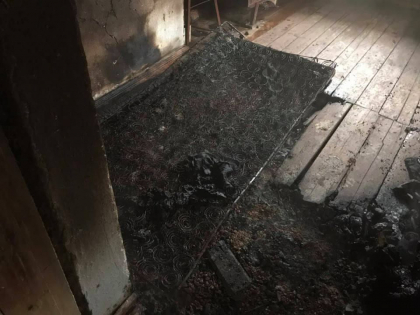 O femeie din Taraclia s-a stins, dupa ce locuinta sa a fost cuprinsa de flacari. Imagini de la locul dezastrului - GALERIE FOTO O femeie din Taraclia s-a stins, dupa ce locuinta sa a fost cuprinsa de flacari. Imagini de la locul dezastrului - GALERIE FOTO