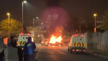 Proteste violente in Irlanda de Nord: O tanara jurnalista a murit in urma unui „incident de natura terorista” Proteste violente in Irlanda de Nord: O tanara jurnalista a murit in urma unui „incident de natura terorista”