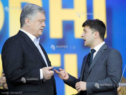 Ucraina: Rivalii in alegerile prezidentiale s-au jignit reciproc in cadrul singurei dezbateri, organizate pe stadion