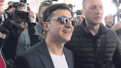 Unde si din ce traieste Vladimir Zelenski. Declaratia de avere a presedintelui ales din Ucraina - FOTO Unde si din ce traieste Vladimir Zelenski. Declaratia de avere a presedintelui ales din Ucraina - FOTO