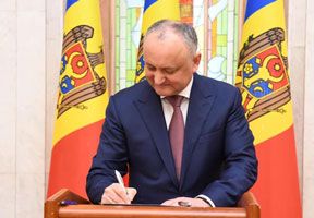 Presedintele Igor Dodon va solicita CC sa dea o interpretare daca el are dreptul sa inainteze candidatura la functia de premier Presedintele Igor Dodon va solicita CC sa dea o interpretare daca el are dreptul sa inainteze candidatura la functia de premier
