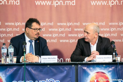 Peter Michalko: "Formarea unei majoritati parlamentare care se bazeaza pe oameni vizati in raportul Kroll ar fi un obstacol foarte mare in cooperarea UE cu RM. Vinovatii de frauda bancara trebuie sa fie la puscarie" Peter Michalko: "Formarea unei majoritati parlamentare care se bazeaza pe oameni vizati in raportul Kroll ar fi un obstacol foarte mare in cooperarea UE cu RM. Vinovatii de frauda bancara trebuie sa fie la puscarie"