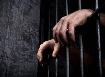 Doi barbati din Briceni, condamnati la ani grei de puscarie dupa ce si-au violat vecinele minore. Ce spun procurorii Doi barbati din Briceni, condamnati la ani grei de puscarie dupa ce si-au violat vecinele minore. Ce spun procurorii