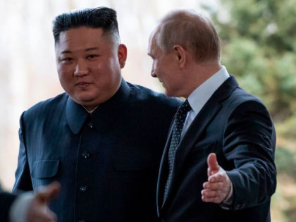 Gestul facut de Vladimir Putin la intalnirea istorica cu Kim Jong-un - GALERIE FOTO Gestul facut de Vladimir Putin la intalnirea istorica cu Kim Jong-un - GALERIE FOTO