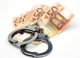 Un angajat al Directiei Antidrog, retinut pentru ca a luat 1400 de euro ca sa-l scape de pedeapsa pe un barbat care vindea droguri. Ce spun procurorii Un angajat al Directiei Antidrog, retinut pentru ca a luat 1400 de euro ca sa-l scape de pedeapsa pe un barbat care vindea droguri. Ce spun procurorii