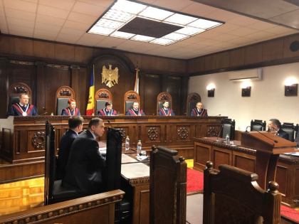 Va fi sau nu modificat sistemul electoral. Decizia CC dupa solicitarea celor trei deputati independenti - FOTO Va fi sau nu modificat sistemul electoral. Decizia CC dupa solicitarea celor trei deputati independenti - FOTO