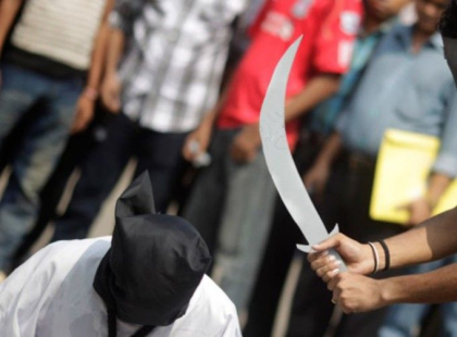 Barbat decapitat dupa ce a recunoscut ca e homosexual. Si partenerii au fost ucisi