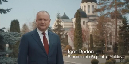 Pe fonul unei manastiri, impreuna cu copiii si sotia, Igor Dodon si-a filmat un spot in care ii felicita pe moldoveni: "In familia mea, Pastele este una dintre cele mai mari sarbatori religioase ale anului" - VIDEO Pe fonul unei manastiri, impreuna cu copiii si sotia, Igor Dodon si-a filmat un spot in care ii felicita pe moldoveni: "In familia mea, Pastele este una dintre cele mai mari sarbatori religioase ale anului" - VIDEO