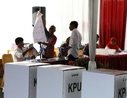 Peste 270 de membri ai sectiilor de votare din Indonezia au murit din cauza oboselii