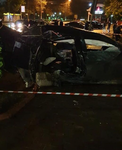 Un BMW si o Toyota, facute zob intr-un grav accident din centrul capitalei. Patru persoane, transportate la spital - GALERIE FOTO