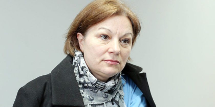 Pana la lacrimi. Interviu cu sora regizorului Viorel Mardare in care povesteste despre ultima perioada din viata regizorului, cum a aflat de boala si a acceptat-o, dar si proiectele neterminate: „Isi dorea sa faca un film de lung metraj. Avea scenariul deja, foarte dureros. Cred ca daca il facea, noi am fi plans pe toata durata filmului, dar la final am fi iesit eliberati” - zdg.md