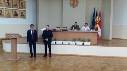 Democratul Veaceslav Burlac, care a pierdut alegerile in circumscriptie, a demisionat din functia de vicepresedinte al raionului Criuleni. Mesajul postat Democratul Veaceslav Burlac, care a pierdut alegerile in circumscriptie, a demisionat din functia de vicepresedinte al raionului Criuleni. Mesajul postat