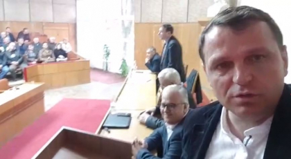Andrei Nastase, intr-un live pe Facebook, de la Ungheni: vorbeste despre condamnarea lui Gheorghe Petic - VIDEO Andrei Nastase, intr-un live pe Facebook, de la Ungheni: vorbeste despre condamnarea lui Gheorghe Petic - VIDEO