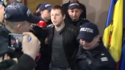 Astazi va avea loc prima sedinta de judecata in dosarul lui Pavel Grigorciuc. Avocatii vor cere ca acesta sa fie cercetat in stare de libertate: Vladimir Voronin, garant pentru activist Astazi va avea loc prima sedinta de judecata in dosarul lui Pavel Grigorciuc. Avocatii vor cere ca acesta sa fie cercetat in stare de libertate: Vladimir Voronin, garant pentru activist