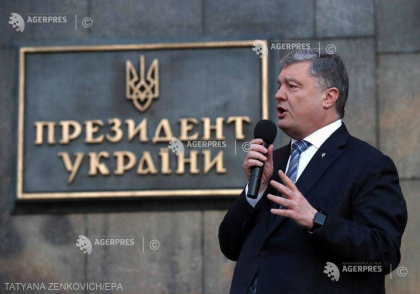 Ucraina: Petro Porosenko a promulgat legea privind utilizarea obligatorie a limbii ucrainene