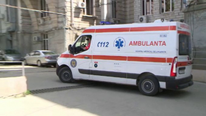 Un muncitor a murit dupa ce a cazut de pe o schela in timp ce lucra la fatada unui hotel