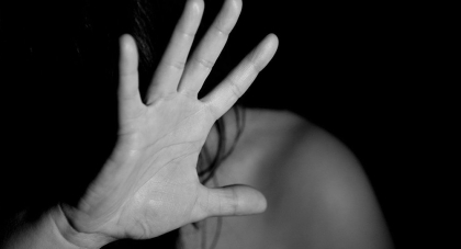 O adolescenta din capitala ar fi fost violata de fratele sau mai mare. Mama acestora a anuntat politia, dupa ce fata i-a povestit prin ce a trecut 

