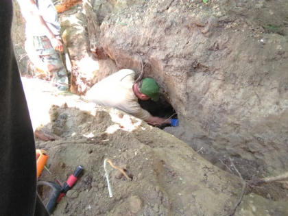 Ce spun specialistii despre osemintele gasita in parcul Valea Morilor din capitala. Expertii au venit la fata locului pentru a le ridica si investiga - GALERIE FOTO Ce spun specialistii despre osemintele gasita in parcul Valea Morilor din capitala. Expertii au venit la fata locului pentru a le ridica si investiga - GALERIE FOTO