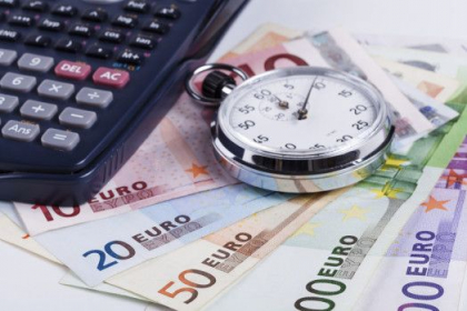Curs valutar 25 mai. Cat costa azi 1 euro si 1 dolar - FOTO Curs valutar 25 mai. Cat costa azi 1 euro si 1 dolar - FOTO