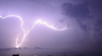 Alerta de vreme severa. Cod galben de descarcari electrice, grindina si vijelie in toata tara - FOTO