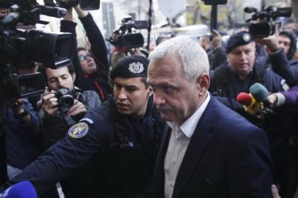 Bloomberg: Cel mai puternic om din Romania merge la inchisoare pentru coruptie