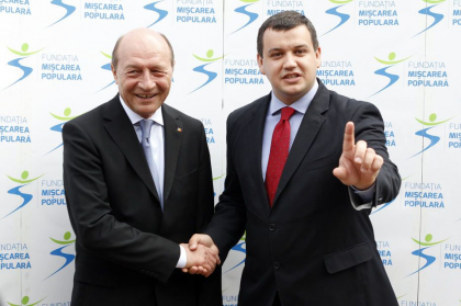 Traian Basescu si Eugen Tomac vor ajunge in Parlamentul European. Rezultatele provizorii - FOTO Traian Basescu si Eugen Tomac vor ajunge in Parlamentul European. Rezultatele provizorii - FOTO