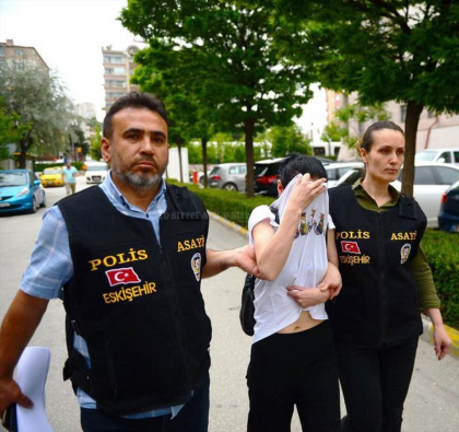 Milionar turc, batut si jefuit in propria casa. Noua cetateni ai Republicii Moldova, retinuti - mold-street.com Milionar turc, batut si jefuit in propria casa. Noua cetateni ai Republicii Moldova, retinuti - mold-street.com