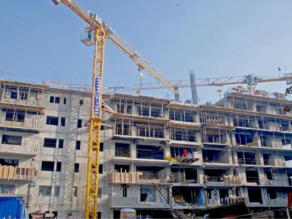 Un barbat a murit pe un santier din Chisinau, dupa ce o grinda metalica a cazut peste el
