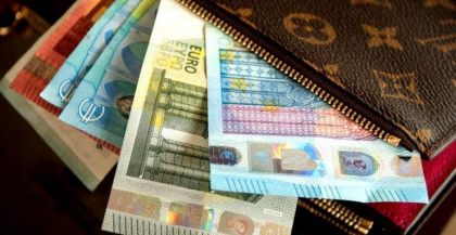 O femeie sustine ca a pierdut 3500 de euro intr-un Duty Free. Ce spun reprezentantii magazinului si autoritatile - ZdG.md
