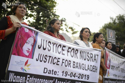Bangladesh: 16 persoane acuzate pentru moartea unei adolescente, arsa de vie la o scoala coranica Bangladesh: 16 persoane acuzate pentru moartea unei adolescente, arsa de vie la o scoala coranica