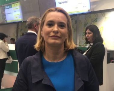 Mesajul Andreei Esca de la Roma, inainte sa se urce in avionul papal. Cum decurge calatoria Mesajul Andreei Esca de la Roma, inainte sa se urce in avionul papal. Cum decurge calatoria
