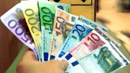 Cat costa astazi 1 euro si 1 dolar. Curs valutar 4 iunie - FOTO