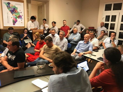 Membrii PAS au convocat consiliul. Are loc in absenta deputatilor PPDA: "Se discuta deciziile complicate pentru partid" Membrii PAS au convocat consiliul. Are loc in absenta deputatilor PPDA: "Se discuta deciziile complicate pentru partid"