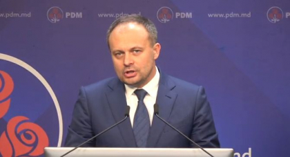 URMARESTE LIVE. Andrian Candu face declaratii de presa: "Cu regret, vom avea alegeri anticipate" URMARESTE LIVE. Andrian Candu face declaratii de presa: "Cu regret, vom avea alegeri anticipate"