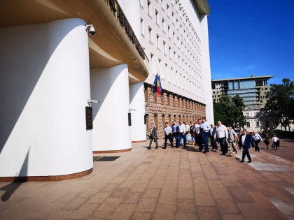 Socialisti si blocul ACUM se afla in aceste momente in Parlament si discuta formarea unei coalitii. Ion Ceban: "Consideram decizia CC de ieri drept tentativa de uzurpare a puterii in stat"