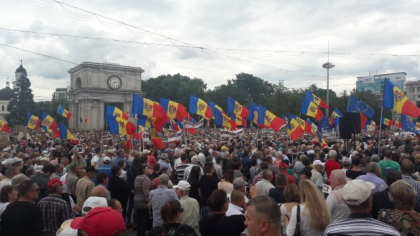 Bugetarii spun ca sunt impusi de sefii lor sa vina maine la protestul organizat de PD: "Nu ne-au intrebat, daca vreti sau nu, ne-au spus ca trebuie. Vreti sa aveti un loc de munca, veniti la protest la Chisinau" Bugetarii spun ca sunt impusi de sefii lor sa vina maine la protestul organizat de PD: "Nu ne-au intrebat, daca vreti sau nu, ne-au spus ca trebuie. Vreti sa aveti un loc de munca, veniti la protest la Chisinau"