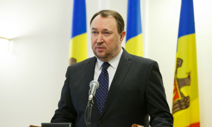 Alexandru Tanase: "Indiferent de faptul cum calculeaza politicienii timpul, dupa calendarul Gregorian, Iulian sau cel a lui Kozac, dezlegarea este una destul de simpla" Alexandru Tanase: "Indiferent de faptul cum calculeaza politicienii timpul, dupa calendarul Gregorian, Iulian sau cel a lui Kozac, dezlegarea este una destul de simpla"