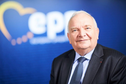Presedintele Partidului Popular European, Joseph Daul: „PDM trebuie sa asigure imediat si pasnic transferul puterii catre Parlament si Guvern. Moldova nu mai este un stat capturat si e timpul ca el sa accepte asta” - FOTO