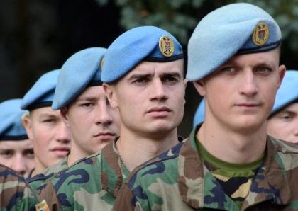 Armata Nationala anunta ca nu se implica in criza si va ramane in afara jocurilor politice: „Ne subordonam doar ordinii constitutionale”