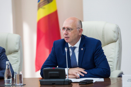 Pavel Filip a convocat intr-o sedinta ministrii, secretarii de stat, sefii de agentii si institutii publice: "Institutiile publice vor functiona in regim normal" - FOTO