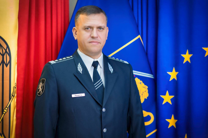 Politistii ar primi mesaje de la Alexandru Panzari? Ce ar contine acestea:" Conlucram, ne subordonam, asiguram linistea si siguranta in tara" Politistii ar primi mesaje de la Alexandru Panzari? Ce ar contine acestea:" Conlucram, ne subordonam, asiguram linistea si siguranta in tara"