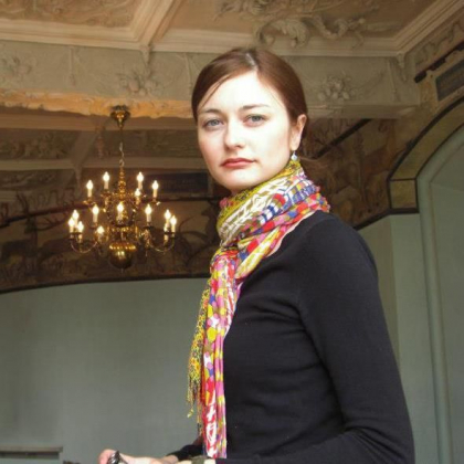 Mesaj emotionant in sustinerea Guvernului Sandu de la un medic care acum zece ani, lucrand la un spital din Chisinau, a plecat si s-a stabilit in Germania: „La o sedinta cu iz electoral am fost unica care s-a ridicat si le-am zis ca sistemul e la pamant, ca pleaca tinerii. Au trecut 10 ani, 10 ani in care lucrurile s-au schimbat in mai rau” Mesaj emotionant in sustinerea Guvernului Sandu de la un medic care acum zece ani, lucrand la un spital din Chisinau, a plecat si s-a stabilit in Germania: „La o sedinta cu iz electoral am fost unica care s-a ridicat si le-am zis ca sistemul e la pamant, ca pleaca tinerii. Au trecut 10 ani, 10 ani in care lucrurile s-au schimbat in mai rau”