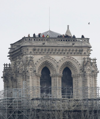 Prima slujba sustinuta la Notre-Dame de Paris dupa incendiul de acum 2 luni - VIDEO Prima slujba sustinuta la Notre-Dame de Paris dupa incendiul de acum 2 luni - VIDEO
