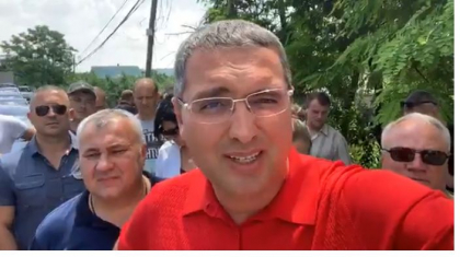 Ce spune Renato Usatii inainte de a intra in Moldova: "Vin in Moldova pentru a ma clarifica cu toate dosarele penale" - VIDEO Ce spune Renato Usatii inainte de a intra in Moldova: "Vin in Moldova pentru a ma clarifica cu toate dosarele penale" - VIDEO