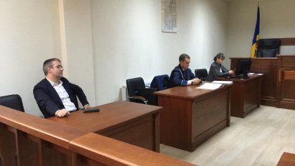 Sergiu Sarbu este audiat pentru prima data la sedinta de judecata in dosarul lui Grigorciuc: “Mi-a aplicat in partea dreapta a capului o lovitura puternica si precisa” - VIDEO Sergiu Sarbu este audiat pentru prima data la sedinta de judecata in dosarul lui Grigorciuc: “Mi-a aplicat in partea dreapta a capului o lovitura puternica si precisa” - VIDEO