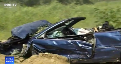 Politistul care a urcat beat la volan, a provocat un accident soldat cu decesul unui militar, iar ca sa scape basma curata a mutat corpul neinsufletit in locul soferului, condamnat la inchisoare Politistul care a urcat beat la volan, a provocat un accident soldat cu decesul unui militar, iar ca sa scape basma curata a mutat corpul neinsufletit in locul soferului, condamnat la inchisoare