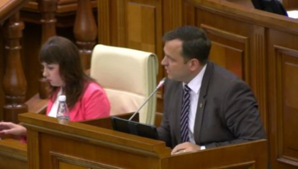 Andrei Nastase: "Plahotniuc si Sor nu ar fi parasit tara. La aeroportul din Chisinau s-a creat un coridor pentru banditi, pe unde de multe ori au trecut Plahotniuc si Sor, au trecut cu bani" Andrei Nastase: "Plahotniuc si Sor nu ar fi parasit tara. La aeroportul din Chisinau s-a creat un coridor pentru banditi, pe unde de multe ori au trecut Plahotniuc si Sor, au trecut cu bani"