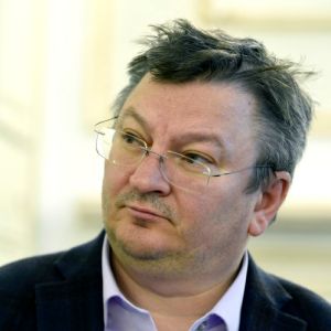 Armand Gosu: "Principalul sponsor al lui Plahotniuc a fost Romania. Ar fi ramas in istoria crimei organizate din fostul Imperiu sovietic ca un relativ obscur traficant" Armand Gosu: "Principalul sponsor al lui Plahotniuc a fost Romania. Ar fi ramas in istoria crimei organizate din fostul Imperiu sovietic ca un relativ obscur traficant"